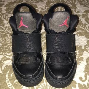 Toddler pink and black Air Jordan’s! Size 12.5 in excellent condition